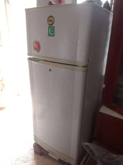 Refrigerator For Sale Read Description