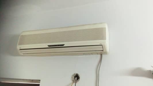 LG 1.5ton original gass original condition