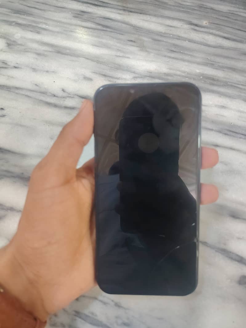 Apple iPhone 13 1