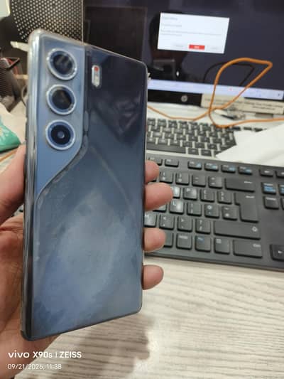 Tecno CAMON 40 Pro
