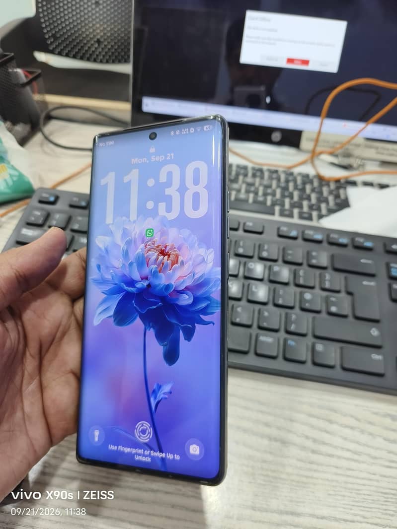 Tecno CAMON 40 Pro 1