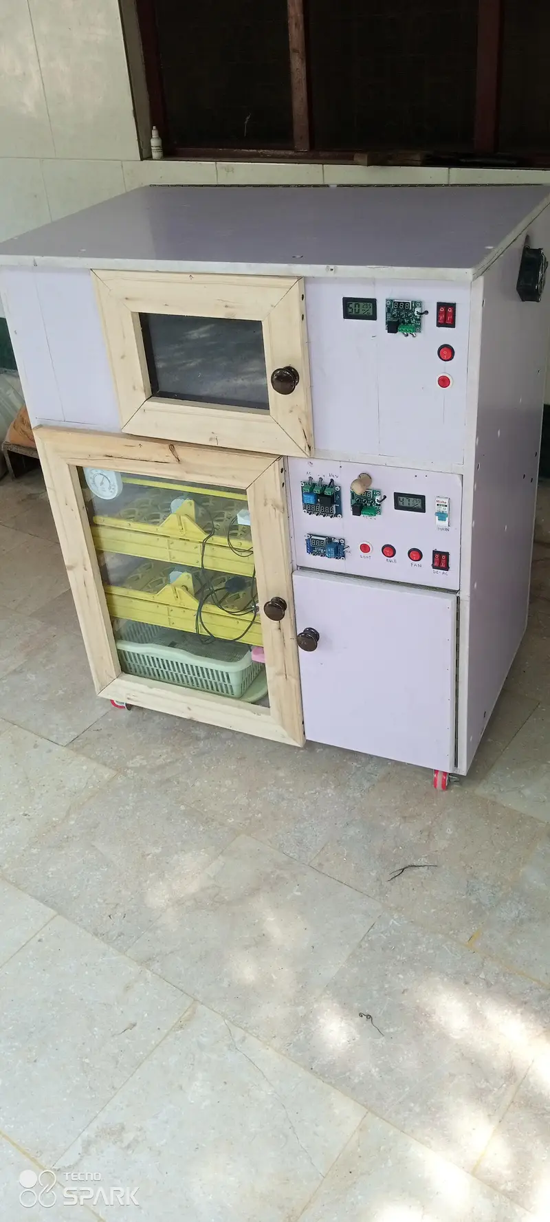 incubator plus brooder — photo 4