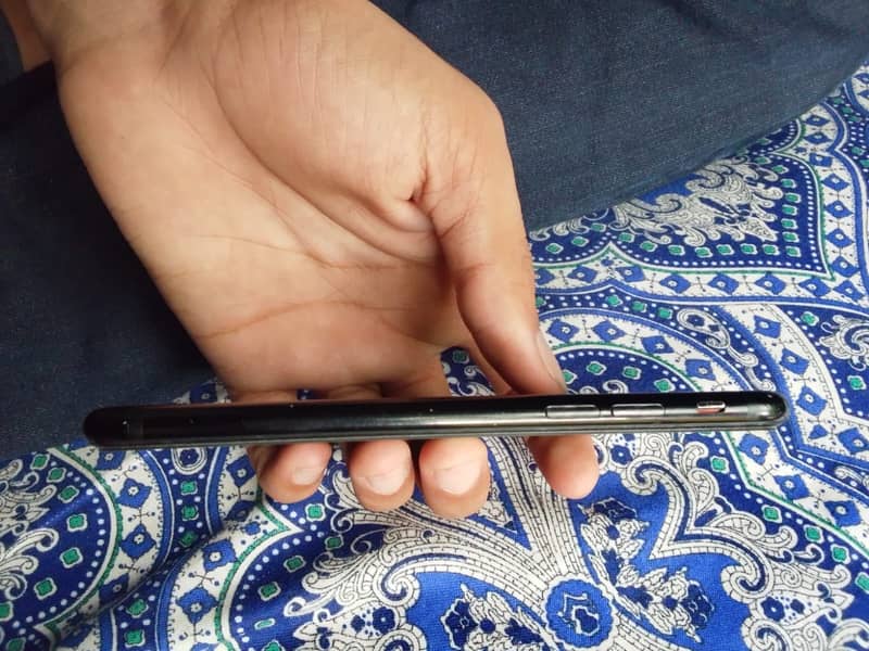 Apple iPhone 7 0