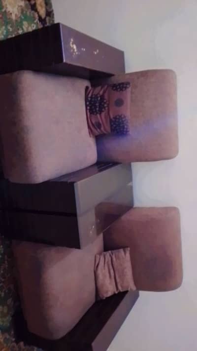 5 seater sofa set for sale in use condition