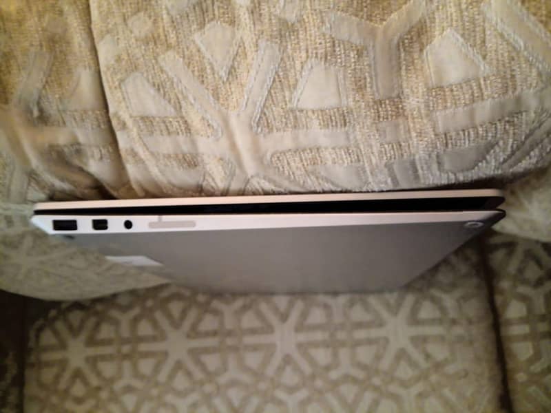 MICROSOFT SURFACE LAPTOP 2 6