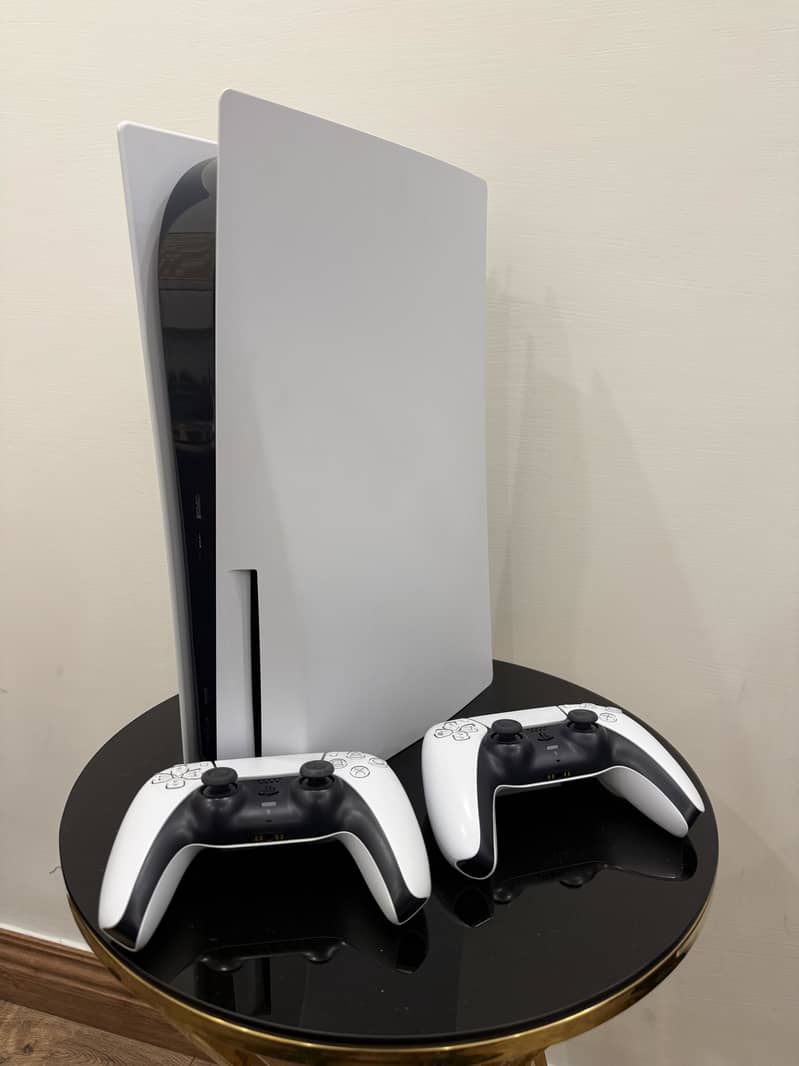 PS5 Disc Edition | Mint Condition 1