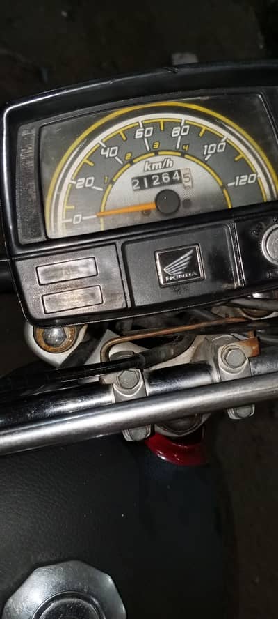 very good condition engine bilkul pack hai khulegi guarantee