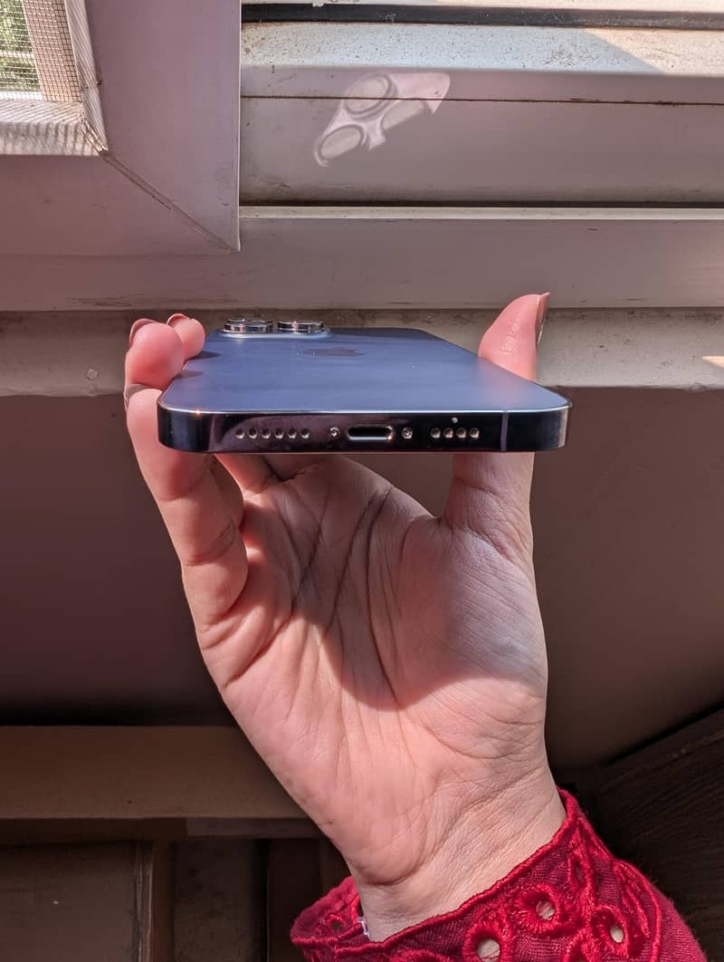 Apple iPhone 14 Pro Max 6