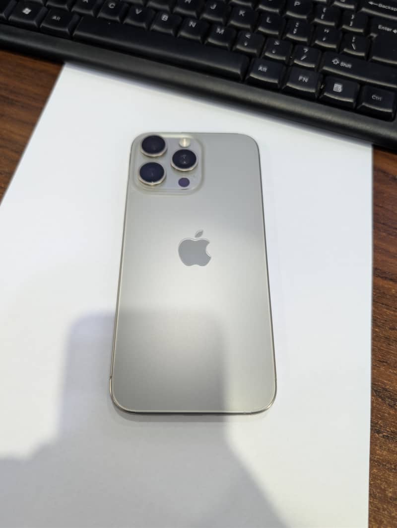 Apple iPhone 15 Pro Max 1