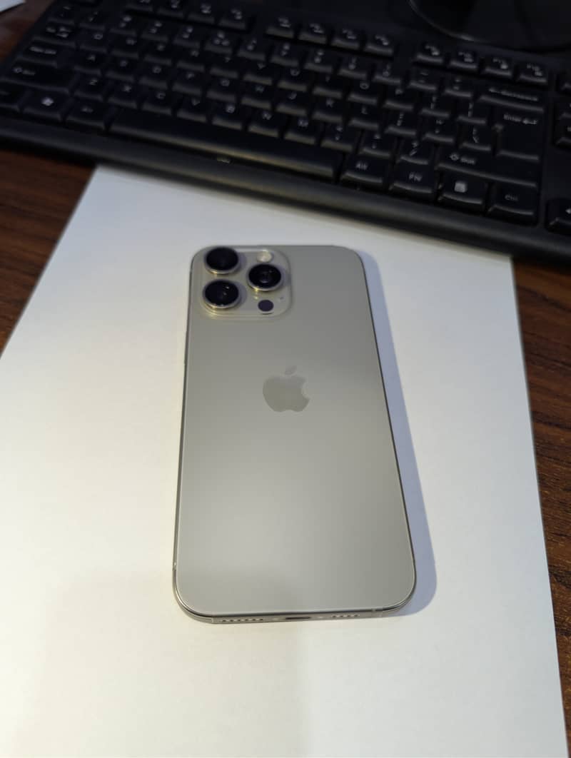 Apple iPhone 15 Pro Max 3