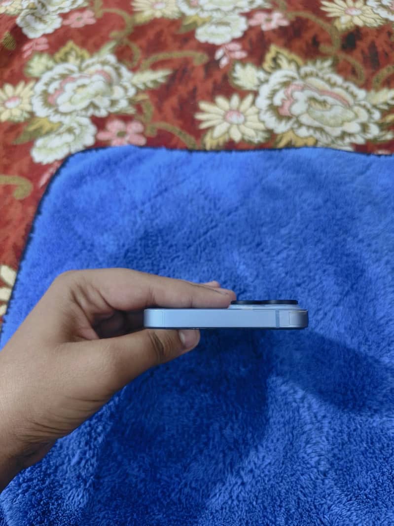 Apple iPhone 14 5