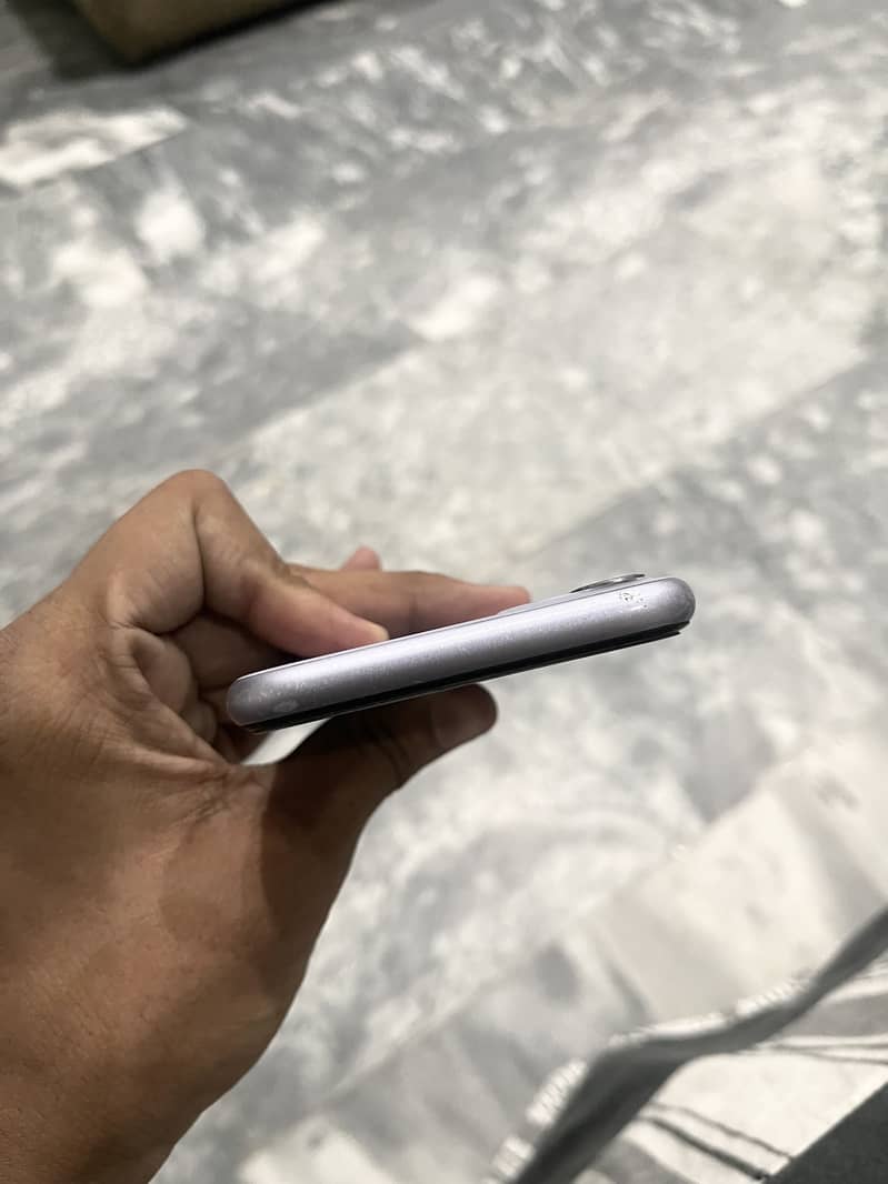Apple iPhone 11 2