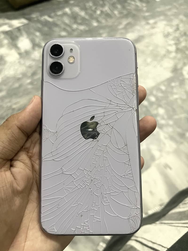 Apple iPhone 11 4