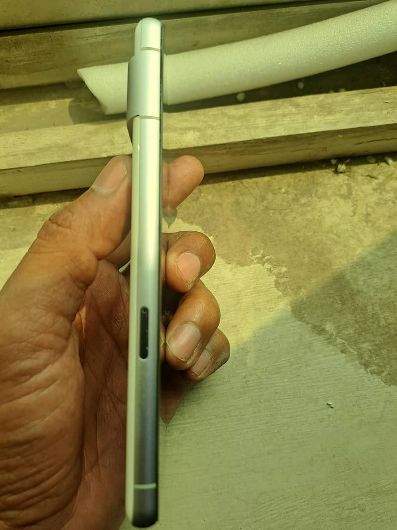 Google Pixel 7 5