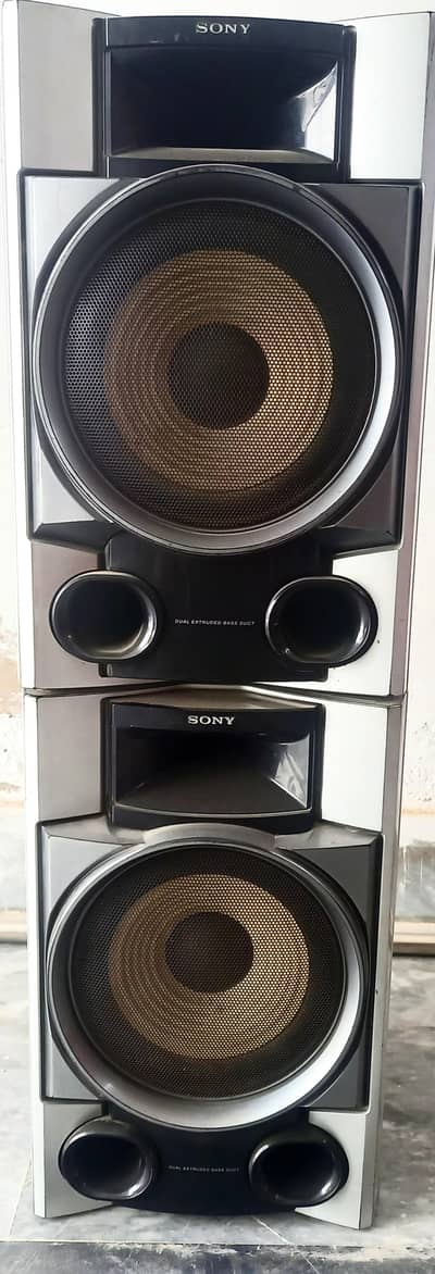 Sony 1100D Front