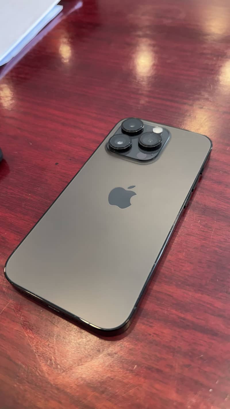 Apple iPhone 14 Pro 0