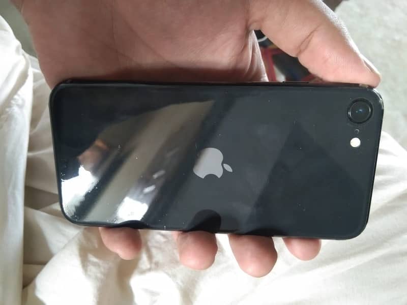 Apple iPhone SE 0
