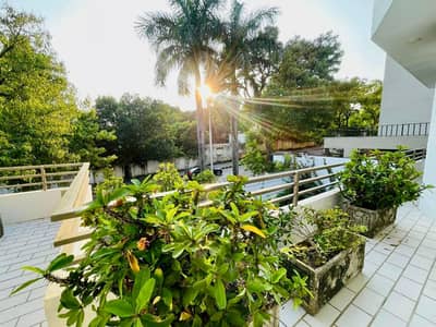 HOUSE AVAILABLE FOR RENT Prime Location: F-6, Islamabad 500 Sq. Yards House