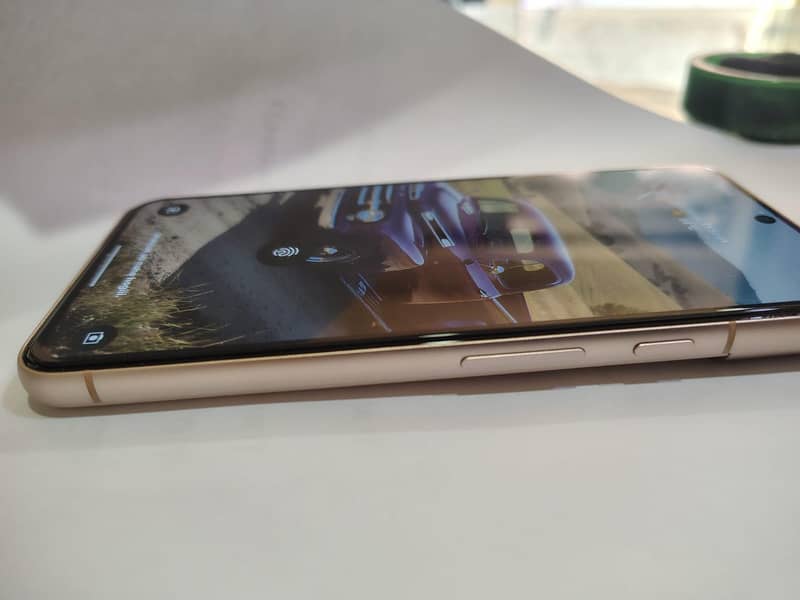 Google Pixel 8 5