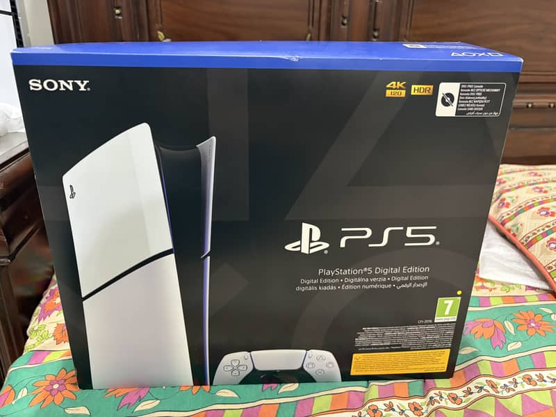 ps5 slim with box (like new) 4