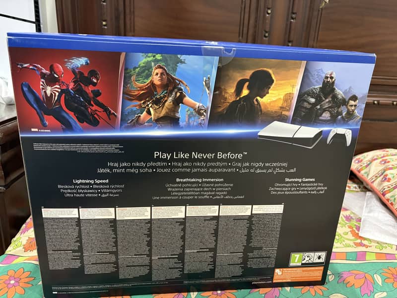 ps5 slim with box (like new) 5