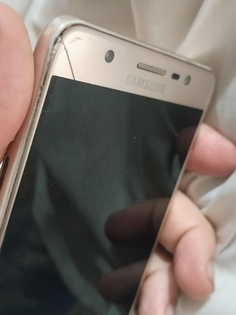 galaxy j7 max 3