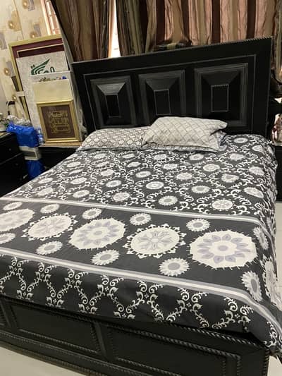 King Size Wooden Bed Set - Used  (mattress included)