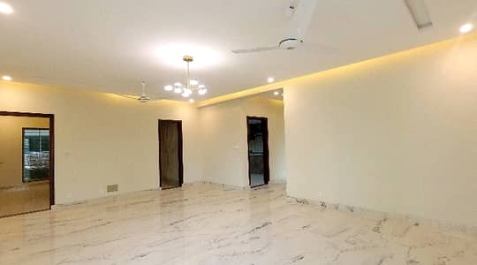 Buy Your Ideal 13 Marla Flat In A Prime Location Of Lahore