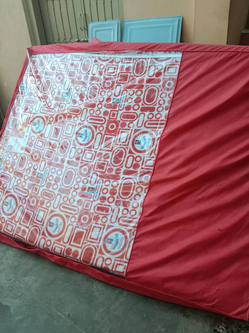 Double bed with Table 0