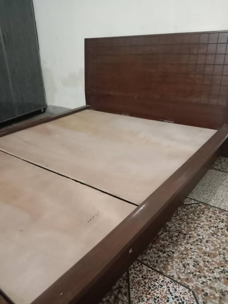Double bed with Table 3