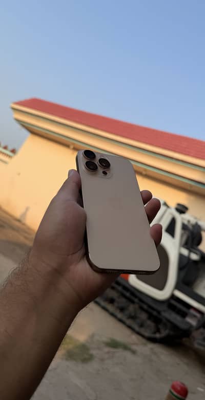 Apple iPhone 16 Pro Max