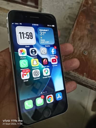 iPhone SE 128gb pta approved