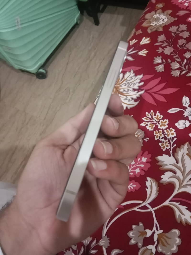 Apple iPhone 12 2