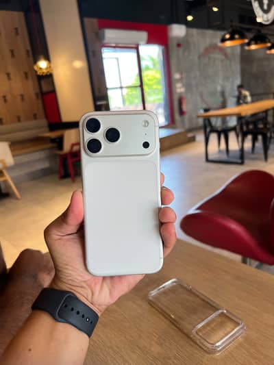 Apple iPhone 17 Pro Max (UK MODEL}