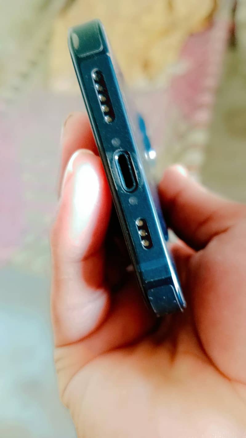 Apple iPhone 13 3
