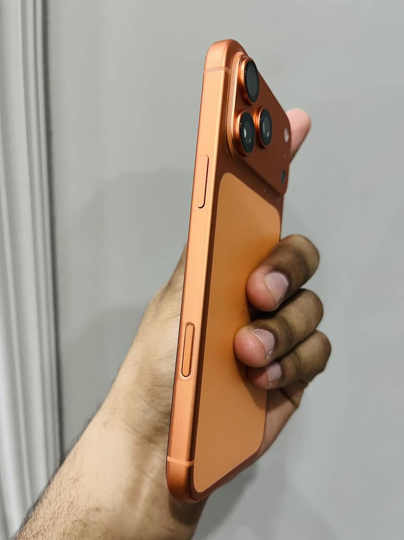 Apple iPhone 17 Pro Max 3