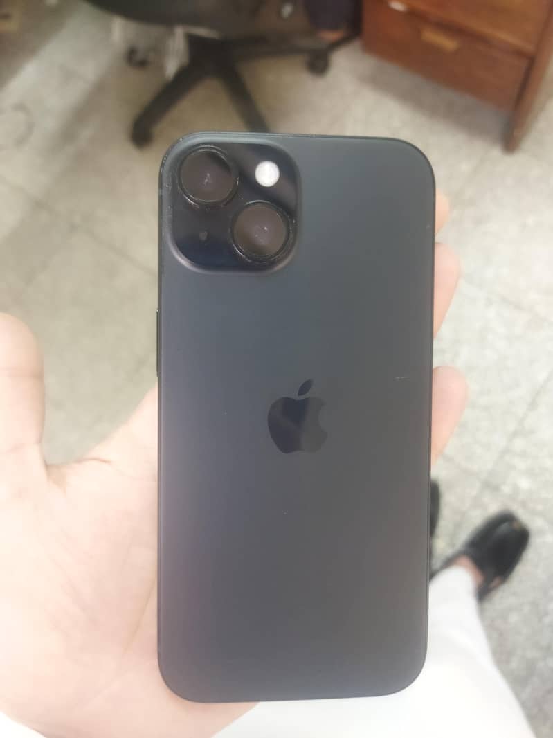 Apple iPhone 15 4