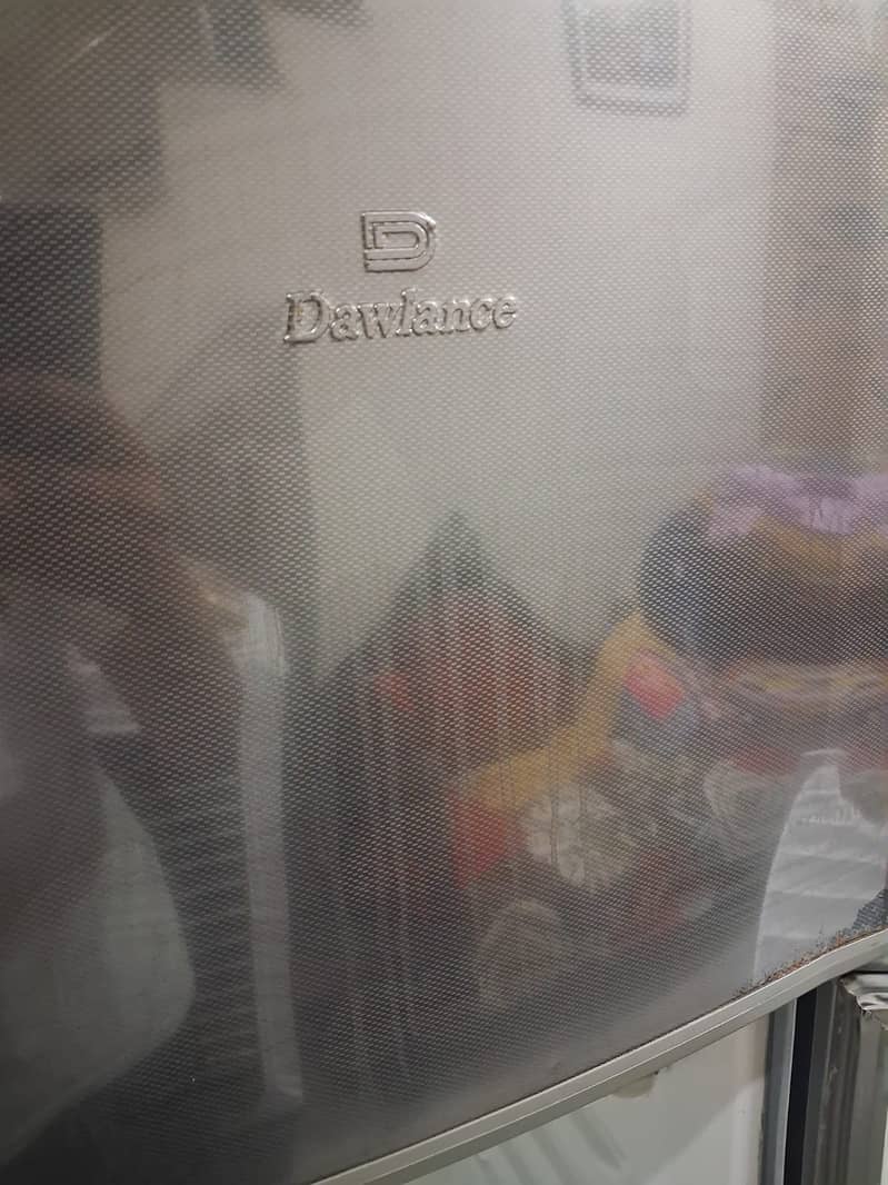 Dawlance Refrigrator medium size 6
