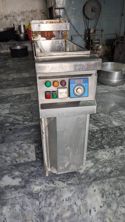 commercial fryer