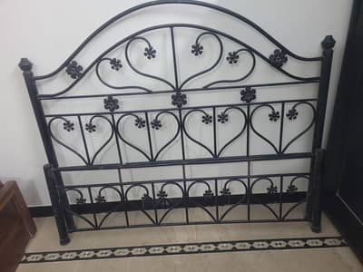 iron bed