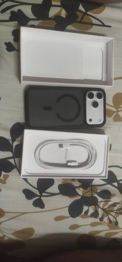 Apple iPhone 17 Pro Max jv