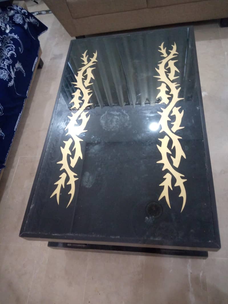 sofa set and table  sell num 03069168751 5