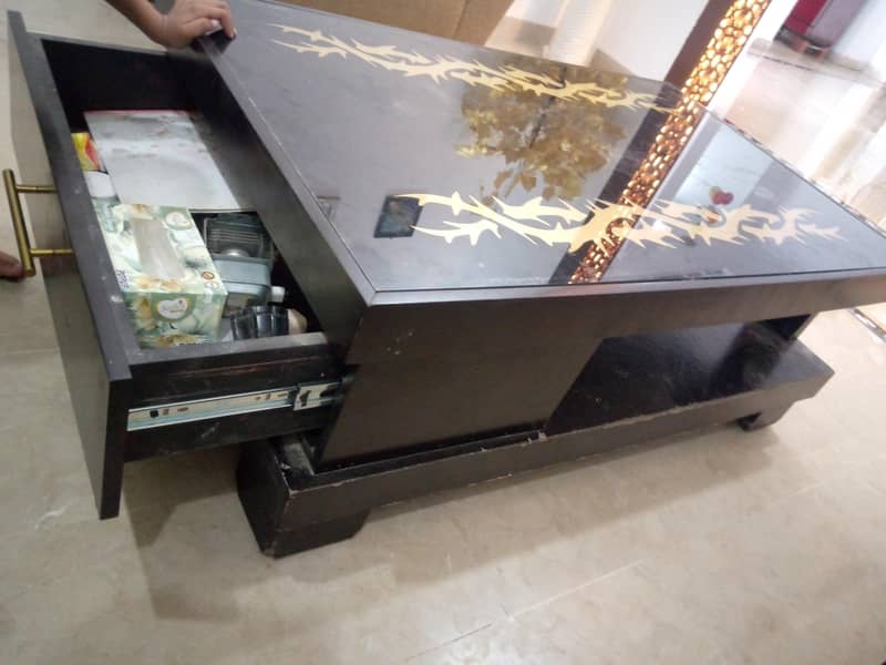 sofa set and table  sell num 03069168751 8