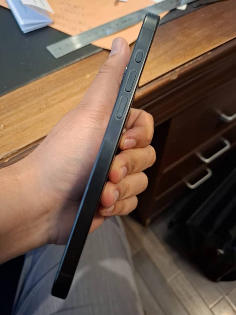 Apple iPhone 15 Pro Max 1