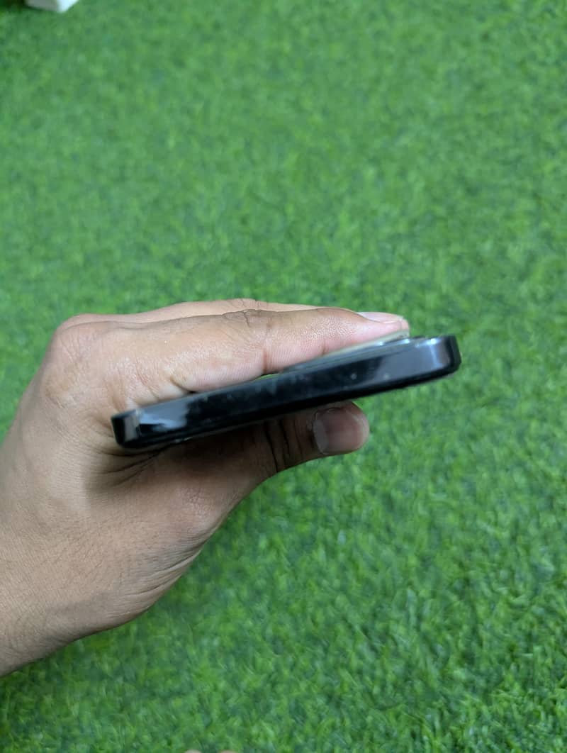 OPPO A3 Pro 4