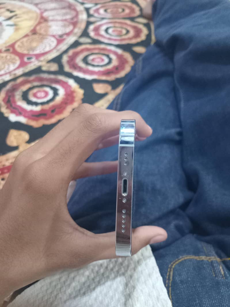 Apple iPhone 14 Pro 4