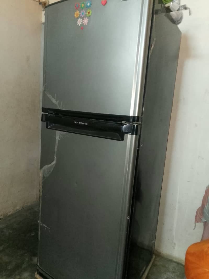 Orient Refrigerator 1
