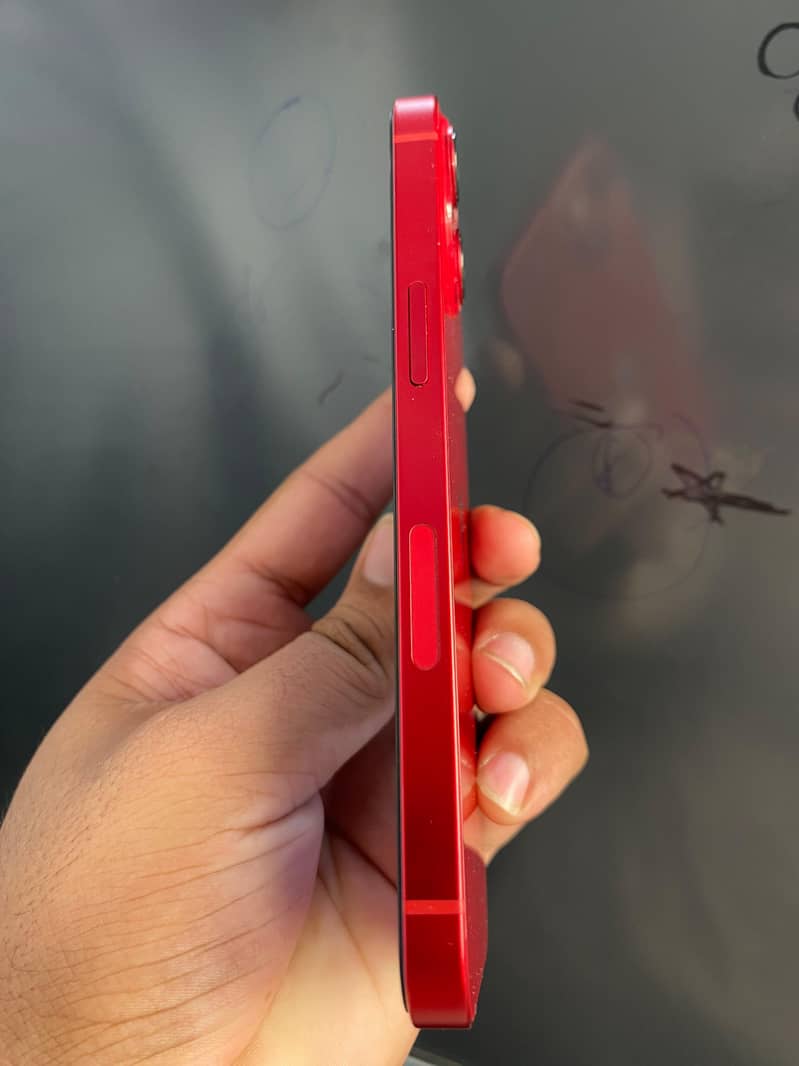 Apple iPhone 13 1
