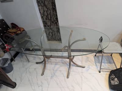 one table six chairs