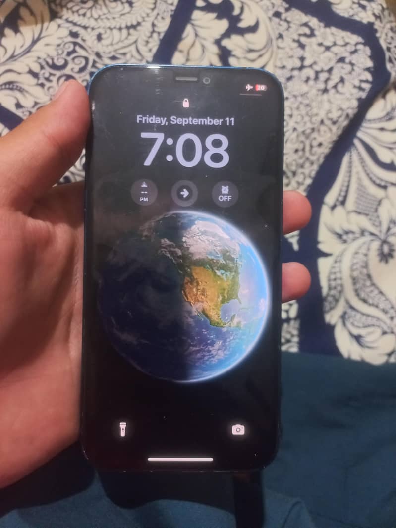 Apple iPhone 12 1
